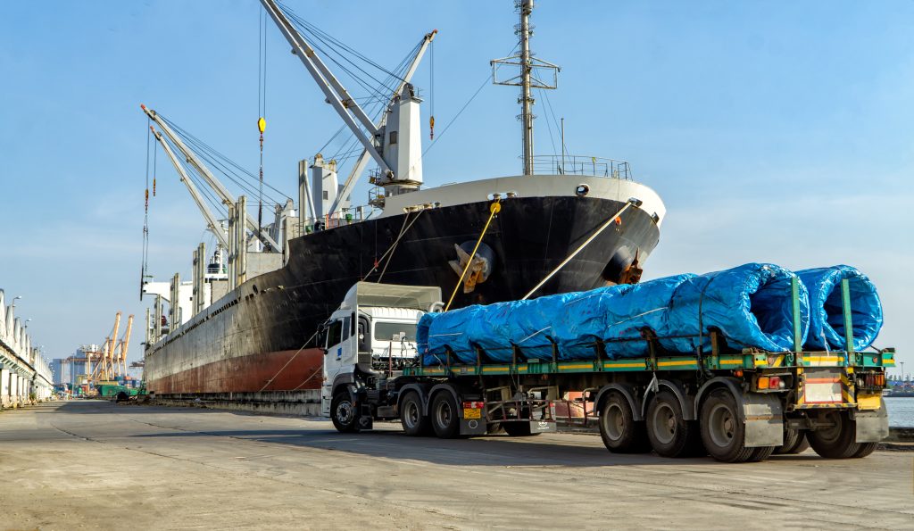 Container ship and truck container